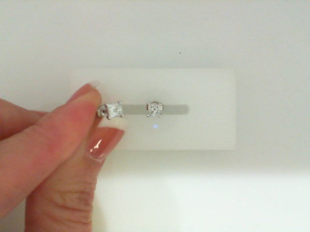 Diamond Stud Earring