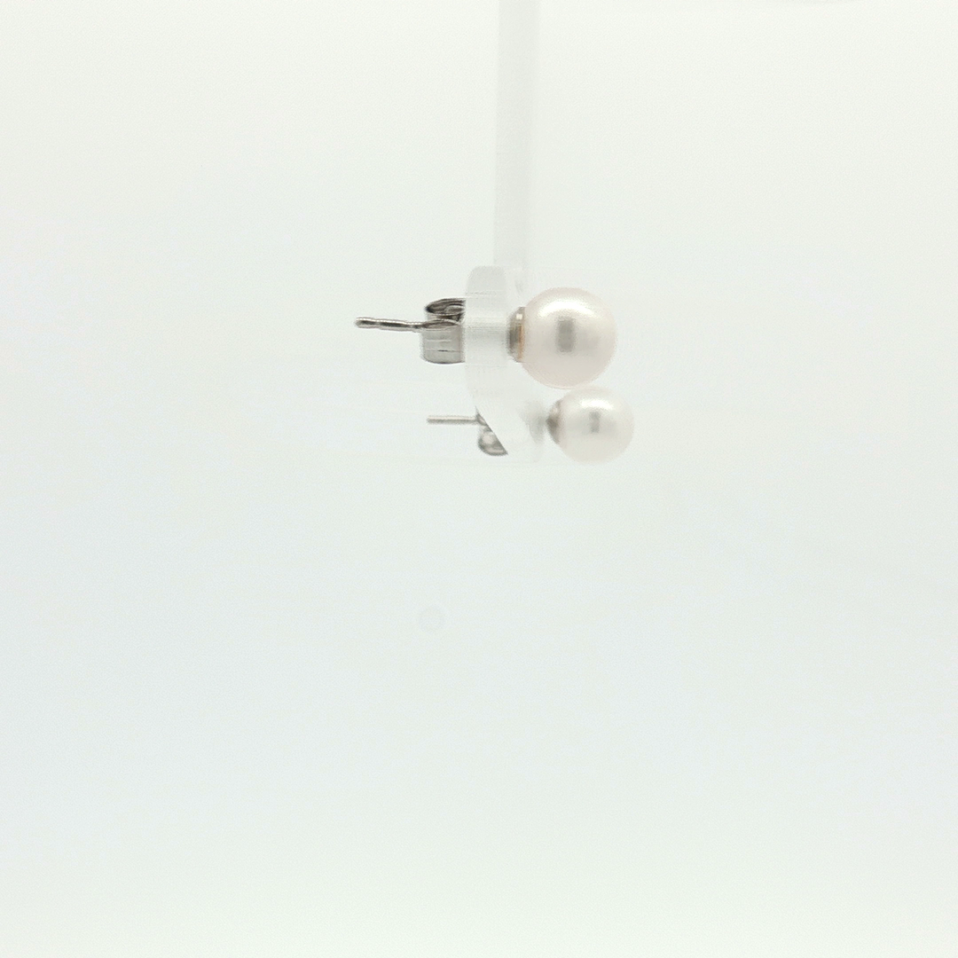 Pearl Earring