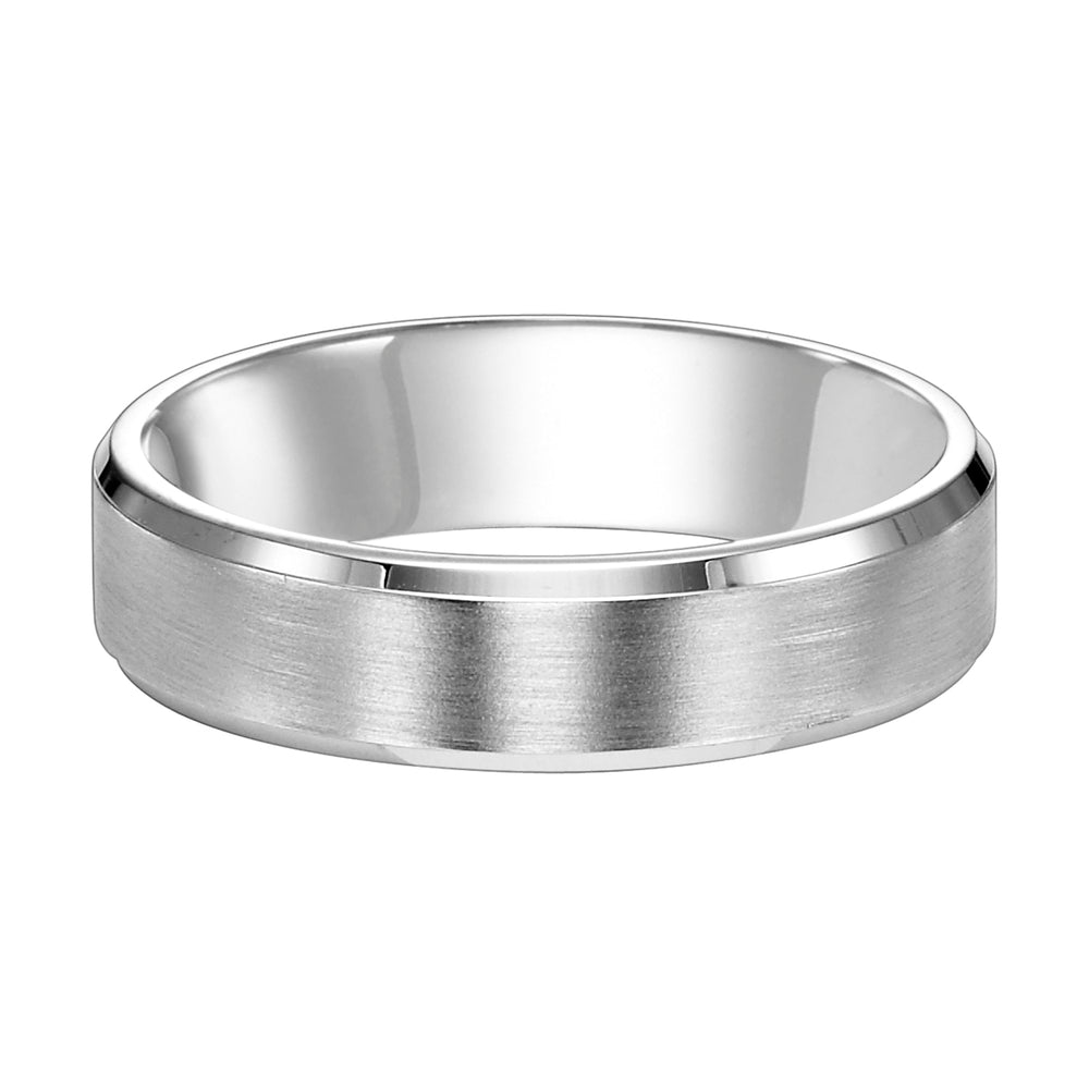 This crisp yet timeless, Comfort Fit wedding features a brushed finish with beveled edge