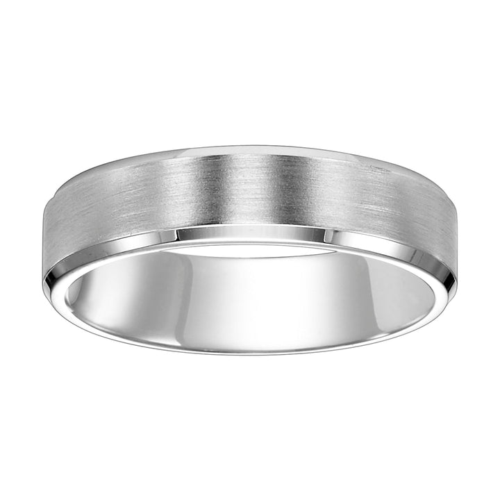 This crisp yet timeless, Comfort Fit wedding features a brushed finish with beveled edge