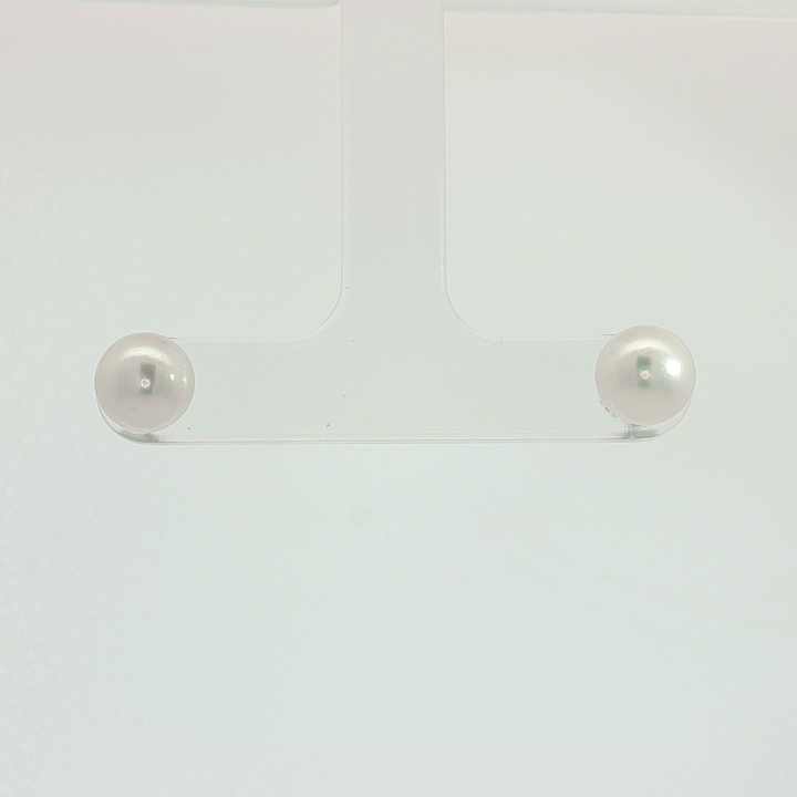 Pearl Earring