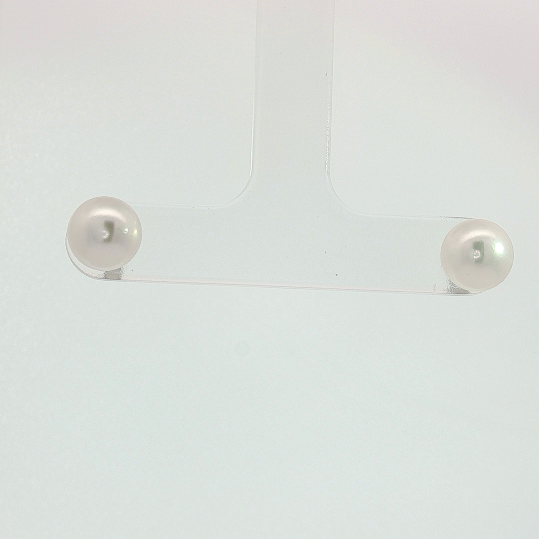 Pearl Earring