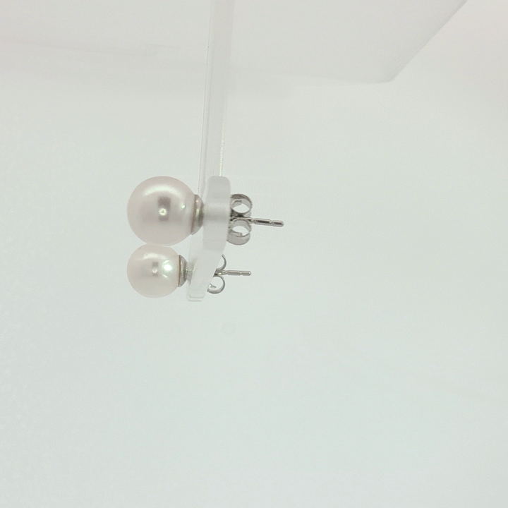 Pearl Earring